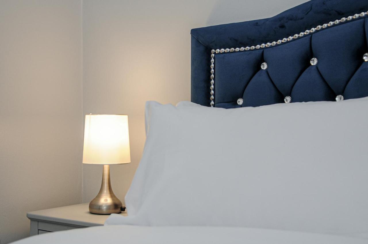 דירות Greater London, 1 Bed London Flat, Parking, Nr Metro Stations, 15Mins To לונדון מראה חיצוני תמונה
